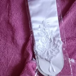 Lg White, Satin, Lace  Fingerless Wedding Gloves